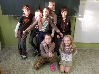 15_hnedy_den_02